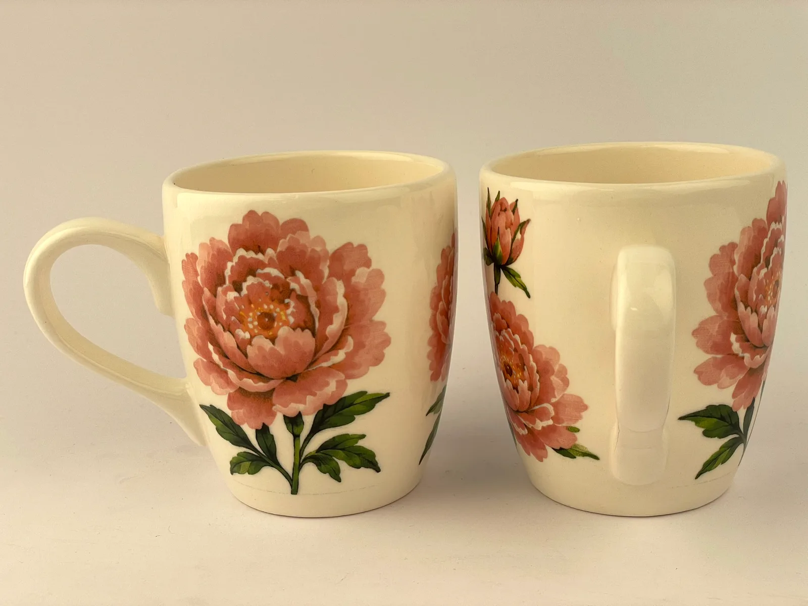 Tazas · peonías