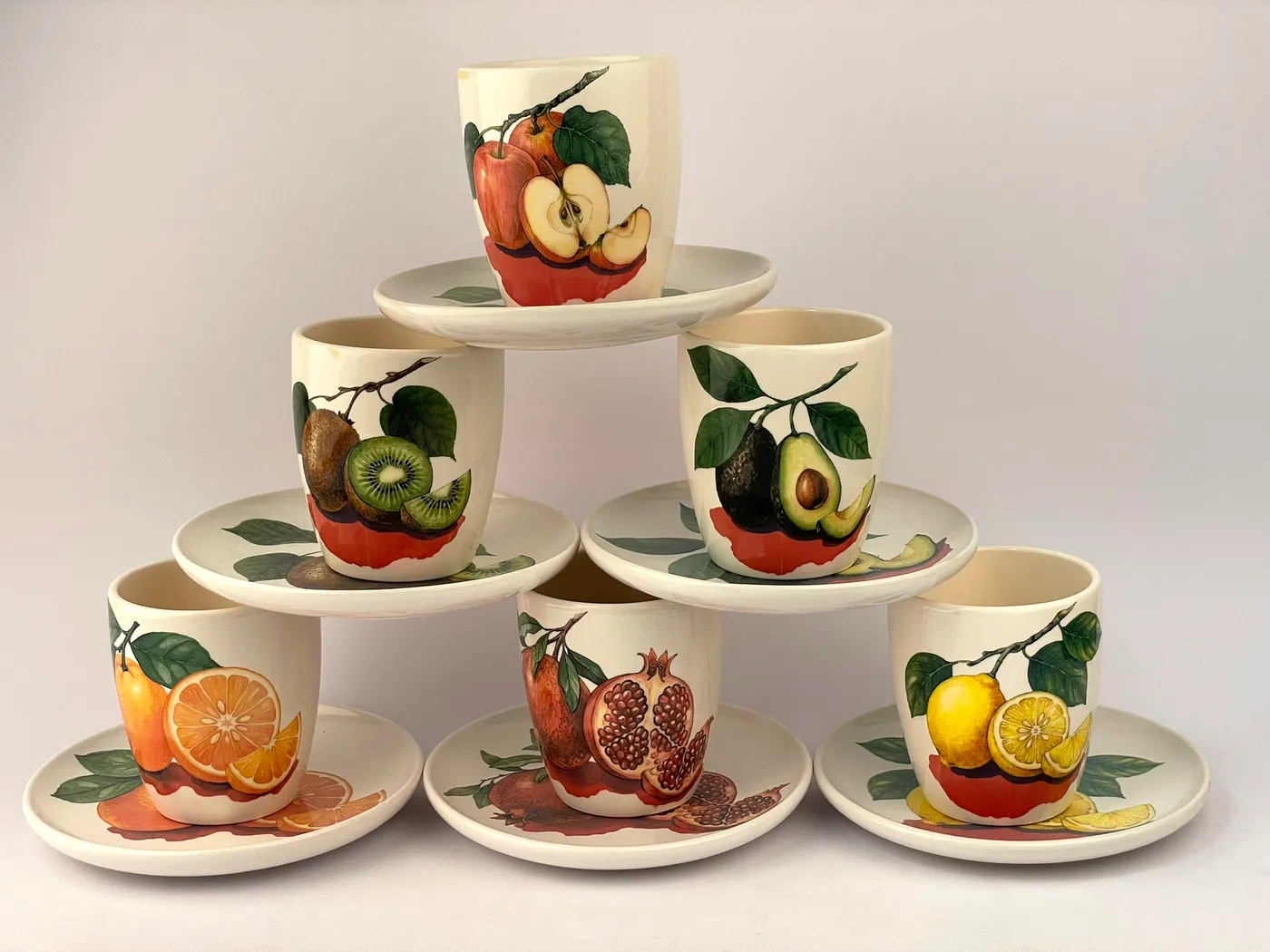 Serie de tazas ilustradas